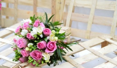 What is the meaning of colors with flowers