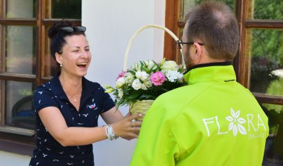 Je snadné vykouzlit úsměv květinou s Flora-Online